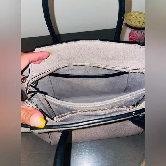 ♠️ Kate Spade Medium Satchel ♠️ - Picture 7 of 10